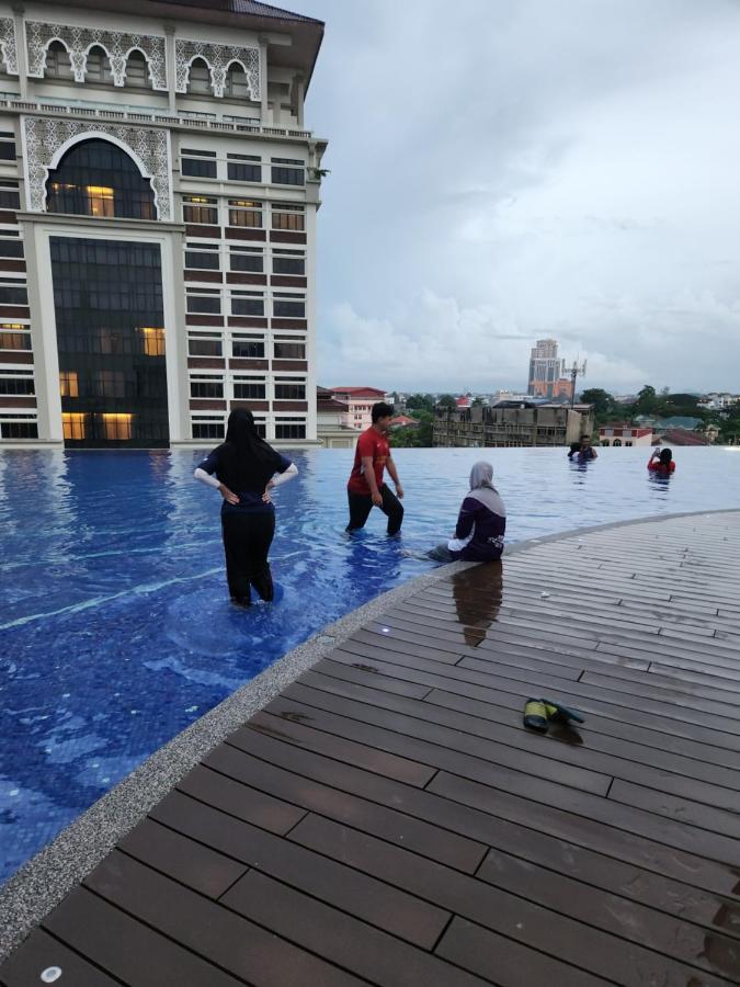 Nusa Luxurious Suite Kota Bharu Esterno foto