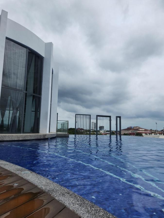 Nusa Luxurious Suite Kota Bharu Esterno foto