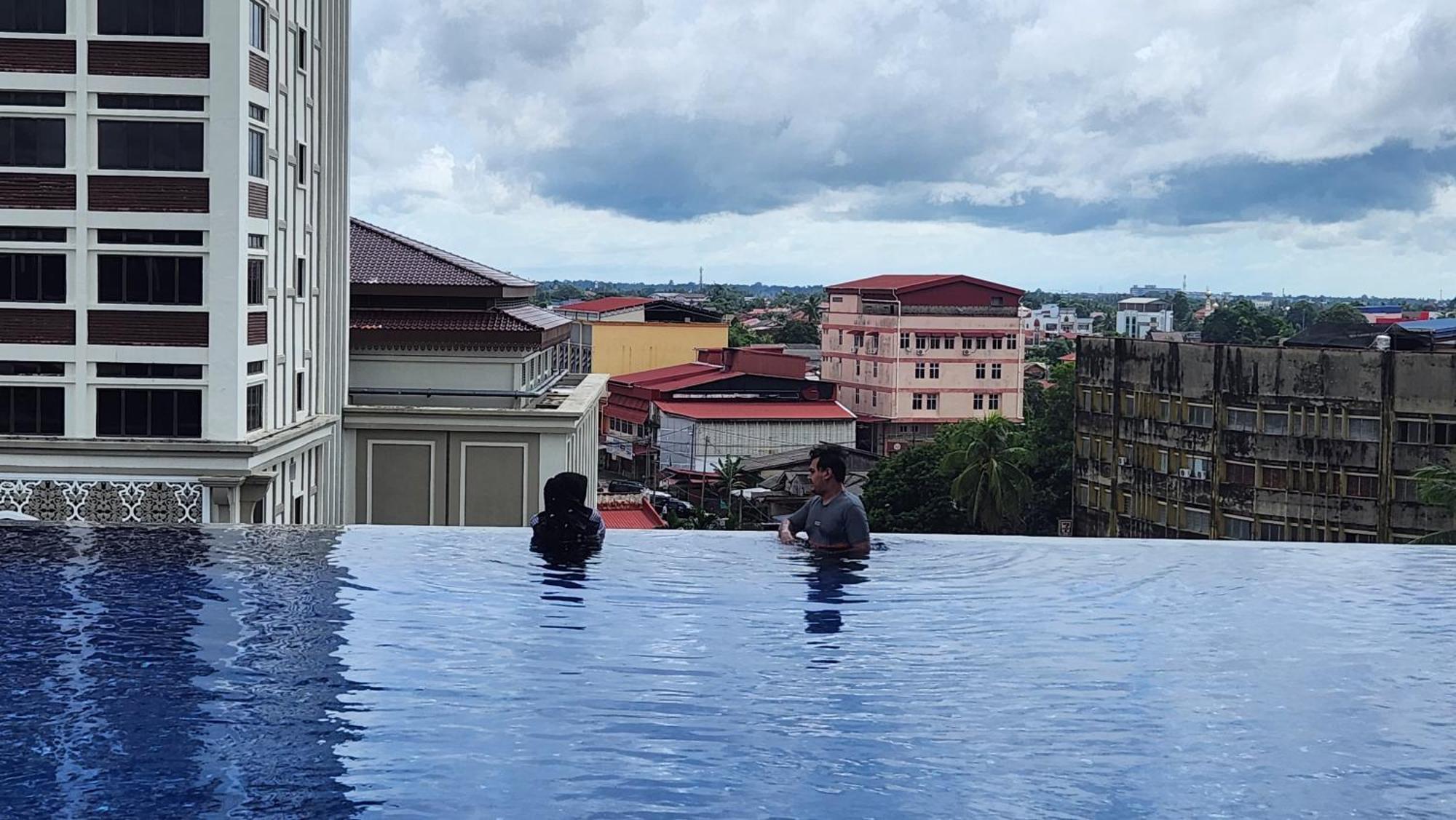 Nusa Luxurious Suite Kota Bharu Esterno foto