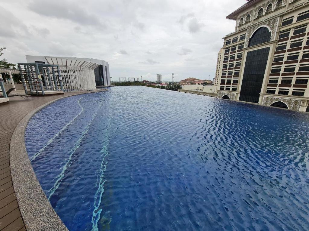 Nusa Luxurious Suite Kota Bharu Esterno foto