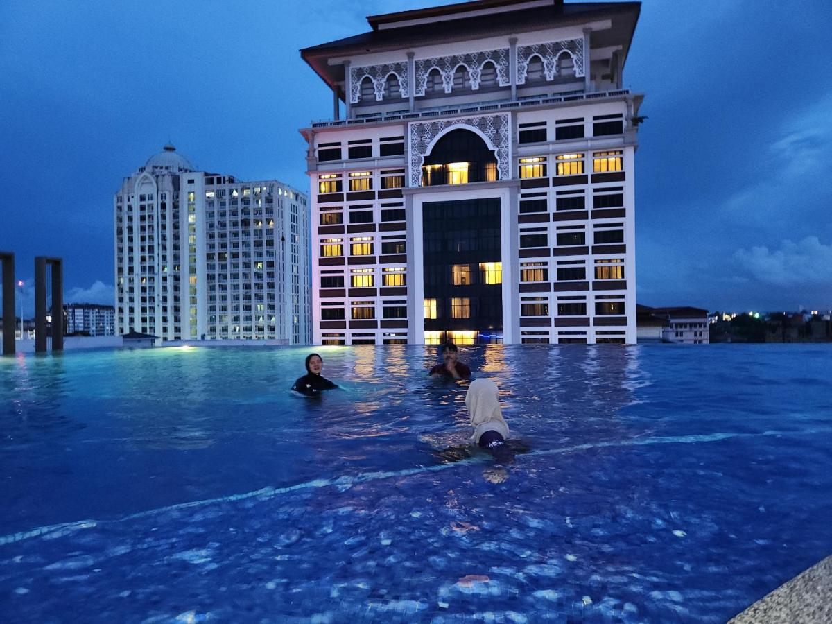 Nusa Luxurious Suite Kota Bharu Esterno foto