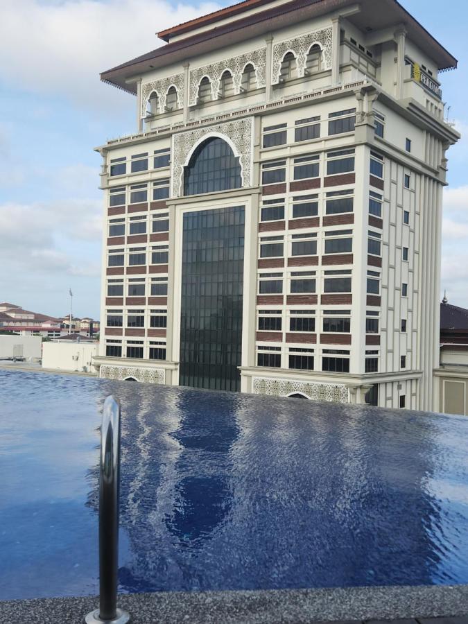 Nusa Luxurious Suite Kota Bharu Esterno foto